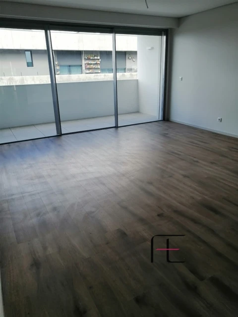 Apartamento T2 para Venda em Mafamude e Vilar do Paraíso