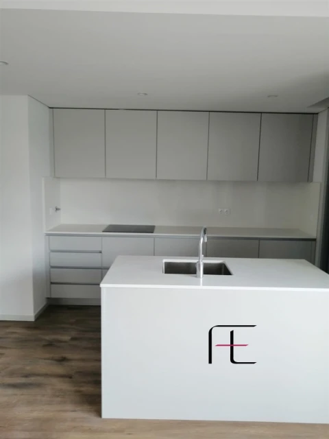 Apartamento T2 para Venda em Mafamude e Vilar do Paraíso