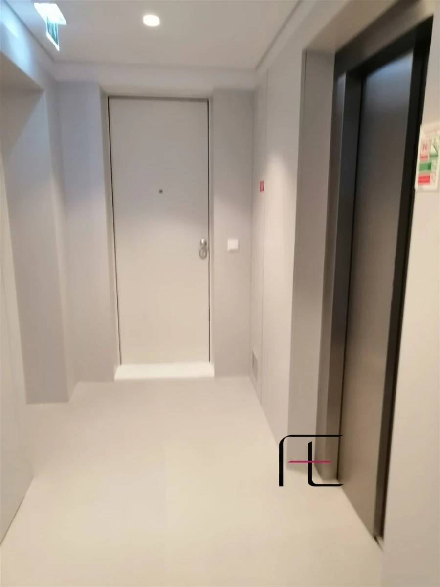 Apartamento T2 para Venda em Mafamude e Vilar do Paraíso Foto 29