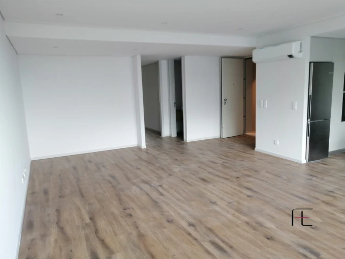 Apartamento T2 para Venda em Mafamude e Vilar do Paraíso Foto 3