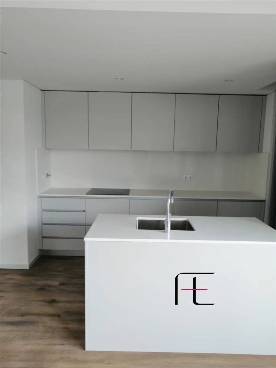 Apartamento T2 para Venda em Mafamude e Vilar do Paraíso Foto 32