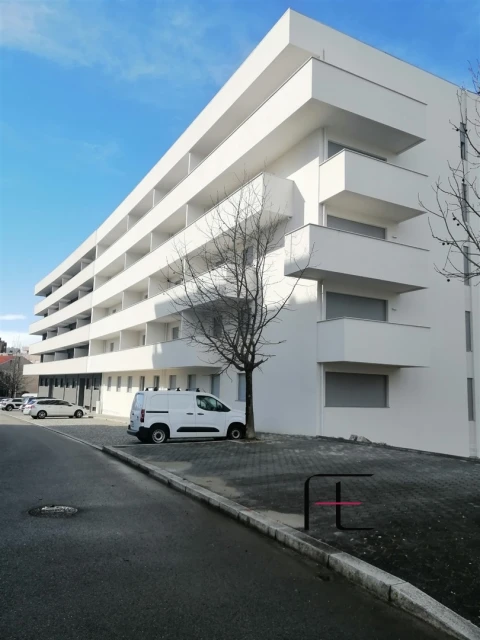 Apartamento T2 para Venda em Mafamude e Vilar do Paraíso
