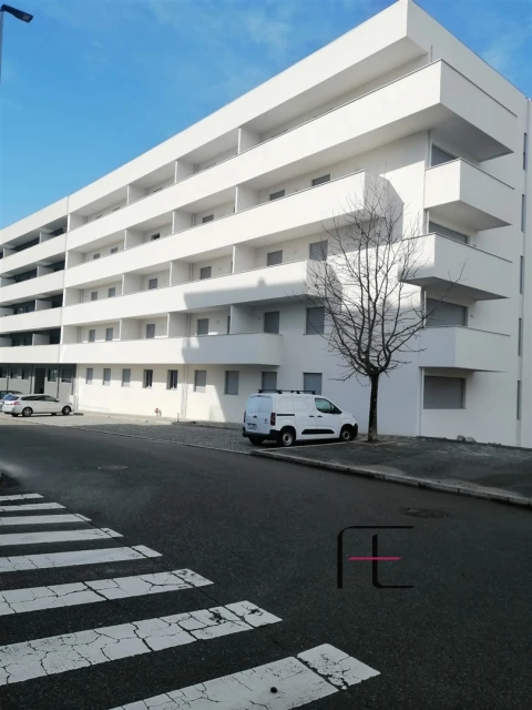 Apartamento T2 para Venda em Mafamude e Vilar do Paraíso