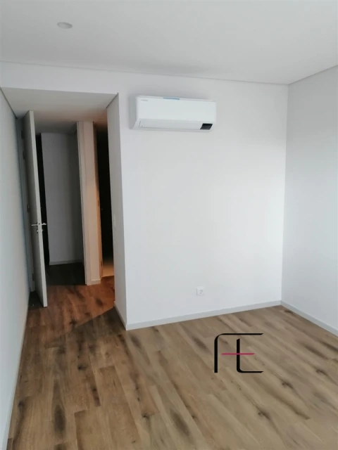 Apartamento T2 para Venda em Mafamude e Vilar do Paraíso