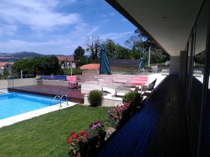 Moradia T6 para Venda em Lanhelas Foto 3