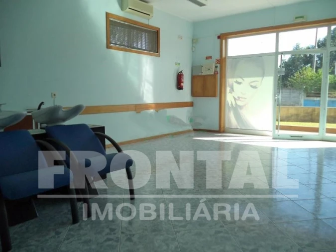 Loja para Venda em Coronado (São Romão e São Mamede) Foto 1