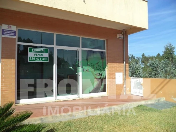 Loja para Venda em Coronado (São Romão e São Mamede) Foto 2