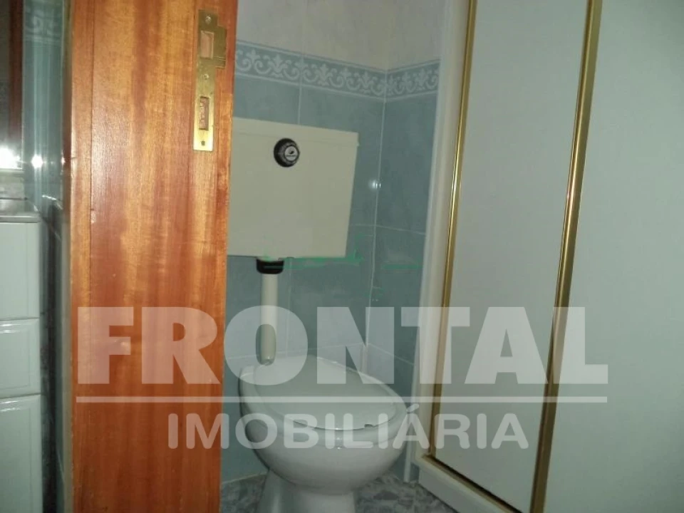 Loja para Venda em Coronado (São Romão e São Mamede) Foto 9