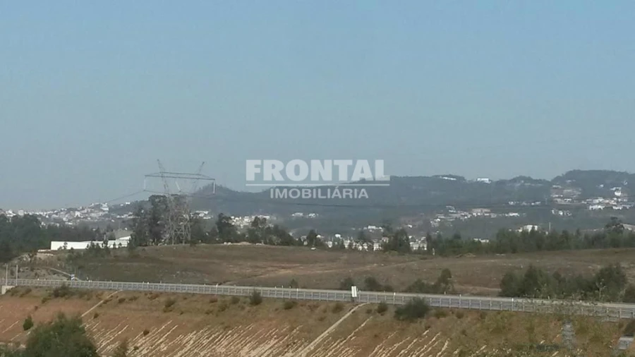 Terreno para Venda em Campo e Sobrado Foto 1