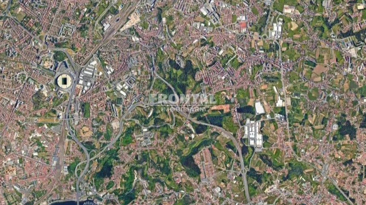 Prédio para Venda em Fânzeres e São Pedro da Cova Foto 2