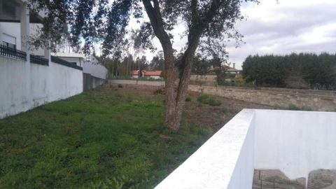 Terreno para Venda em Castêlo da Maia