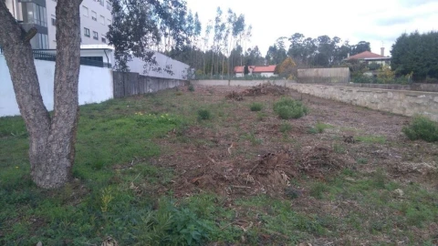 Terreno para Venda em Castêlo da Maia