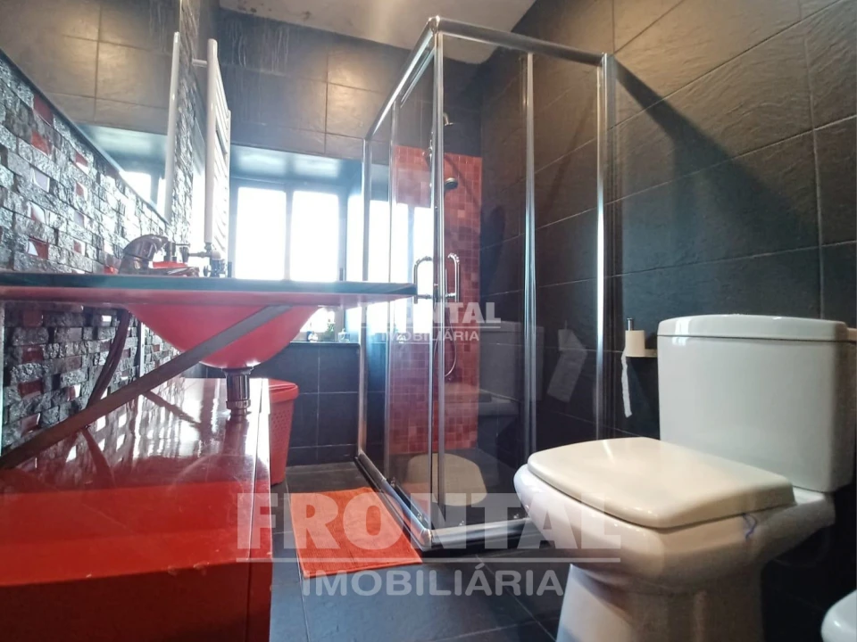 Moradia T3 para Venda em Fânzeres e São Pedro da Cova Foto 11