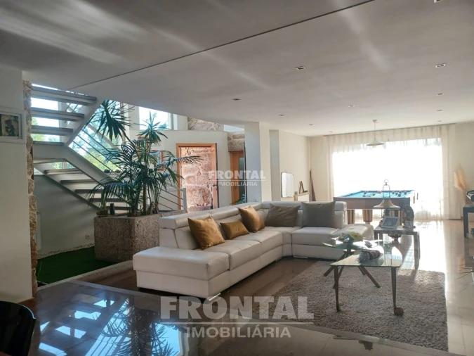 Moradia T3 para Venda em Fânzeres e São Pedro da Cova Foto 6