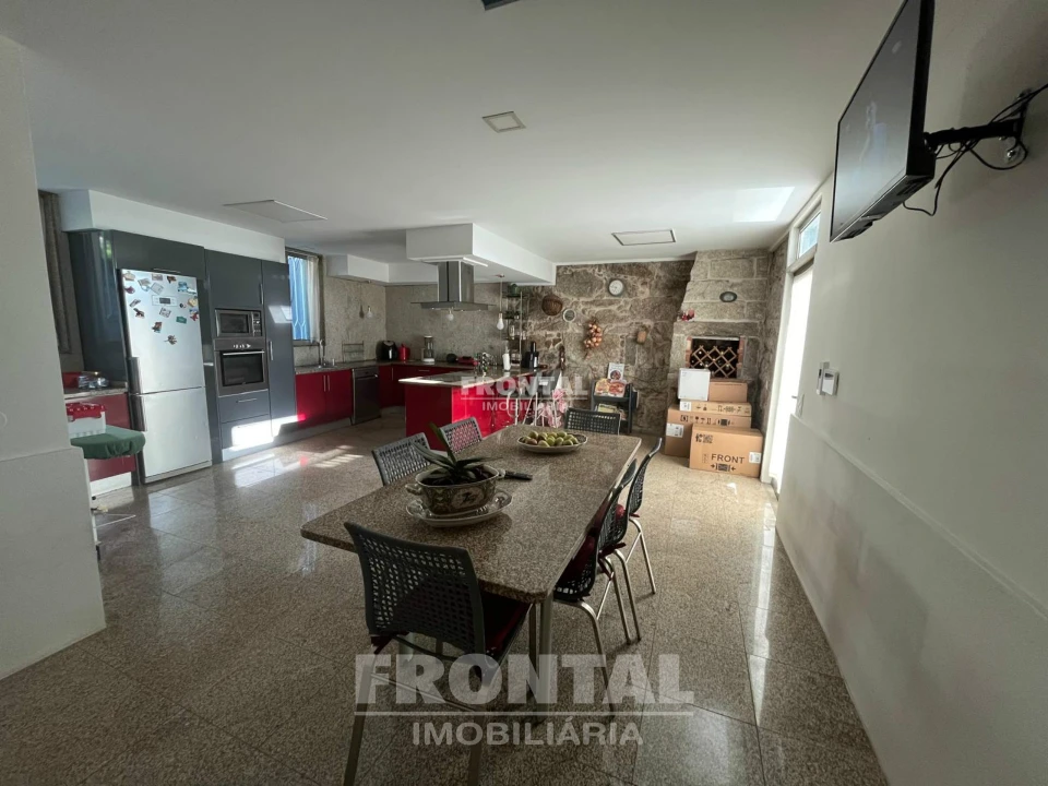 Moradia T3 para Venda em Fânzeres e São Pedro da Cova Foto 4