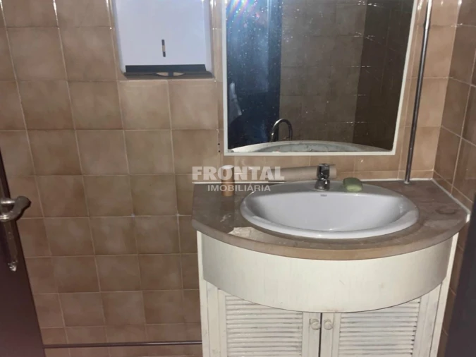 Loja para Venda em Matosinhos e Leça da Palmeira Foto 4