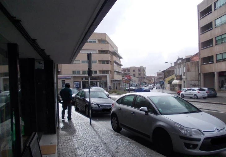 Negócio para Venda em Rio Tinto Foto 3