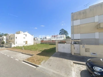 Terreno para Venda em Castêlo da Maia
