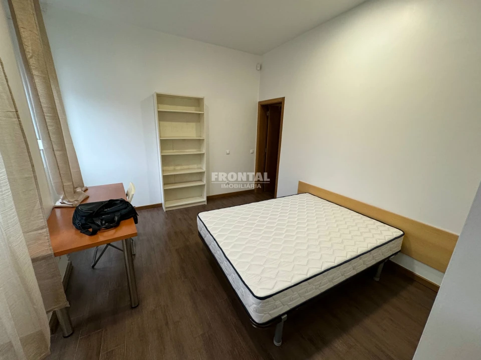 Moradia T6 para Venda em Paranhos Foto 7