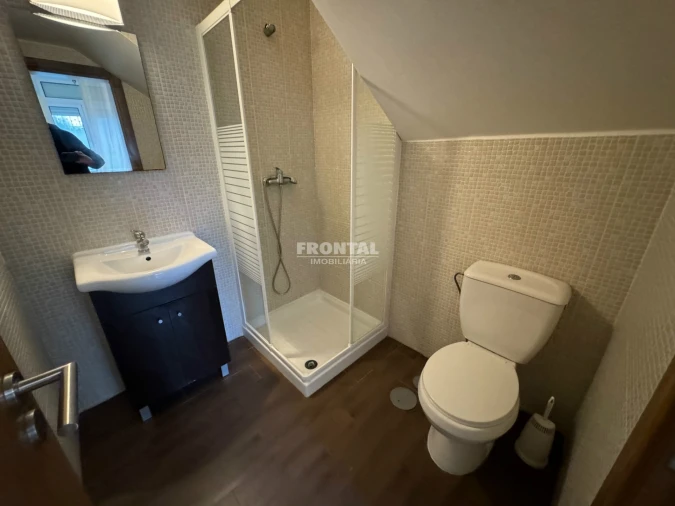 Moradia T6 para Venda em Paranhos Foto 11