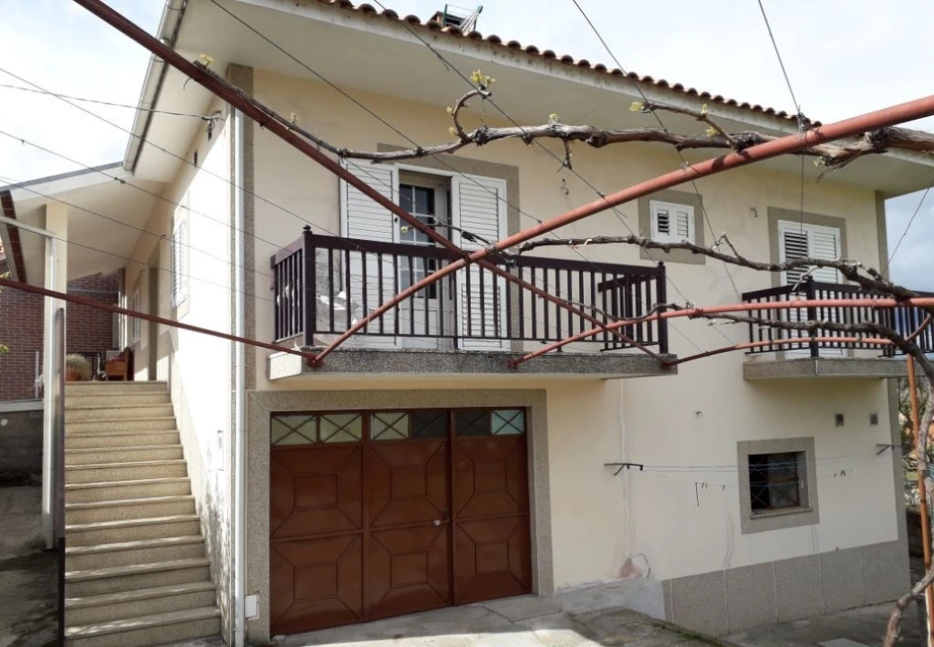 Moradia T4 para Venda em Carvalhais Foto 1