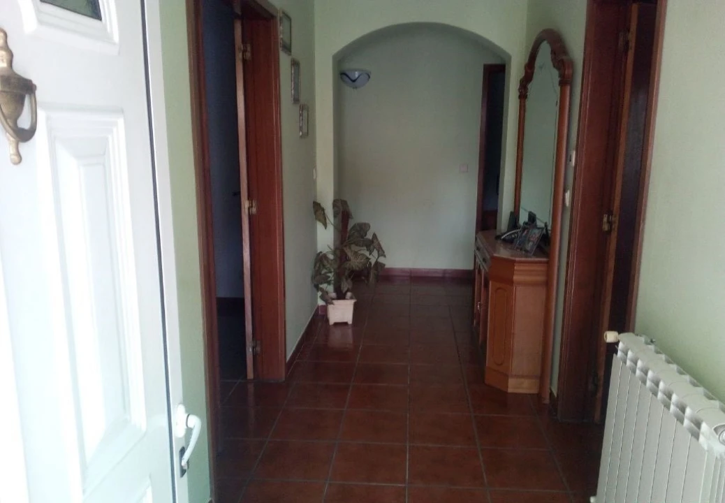 Moradia T4 para Venda em Carvalhais Foto 3