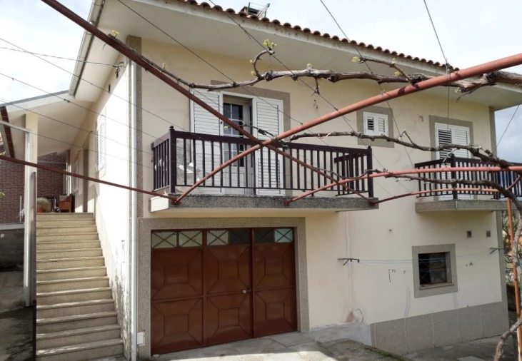 Moradia T4 para Venda em Carvalhais Foto 1