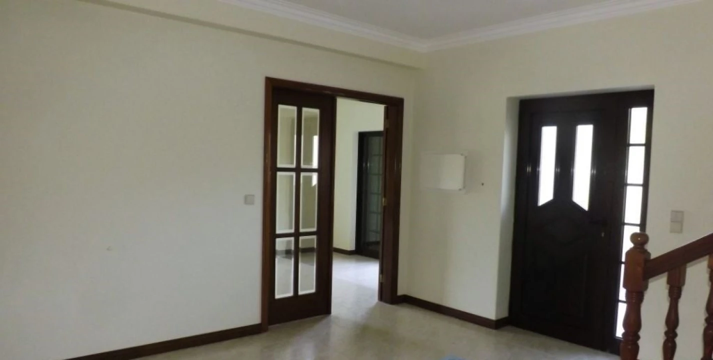 Moradia T4 para Venda em Sopo Foto 3