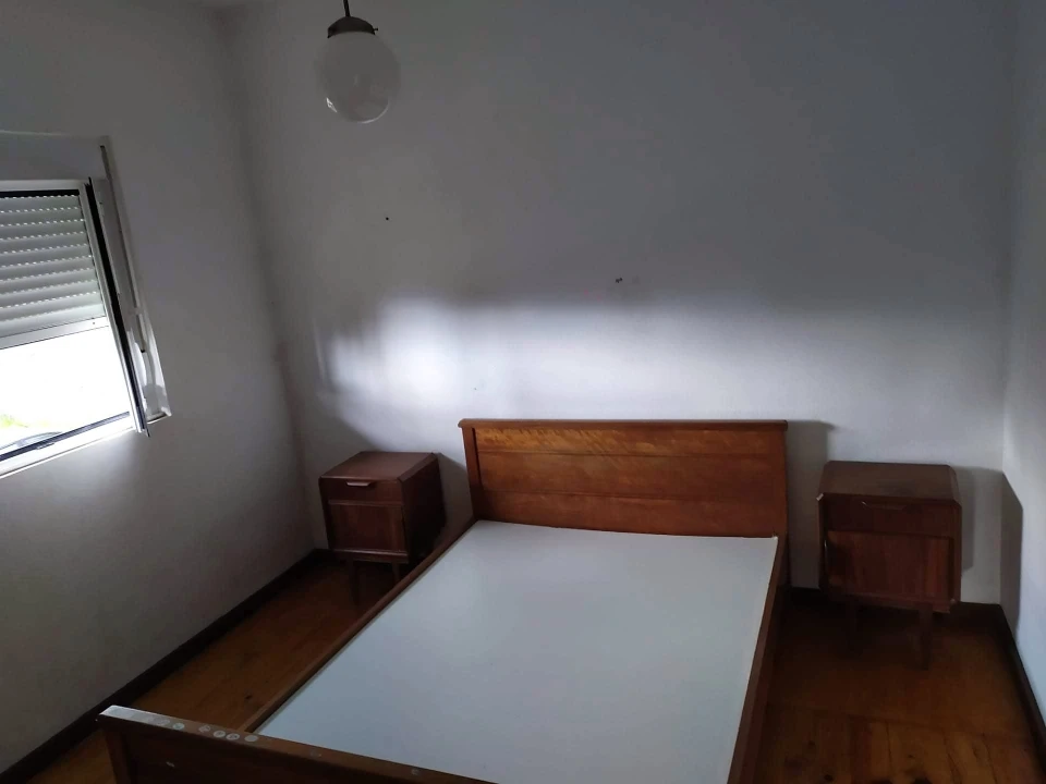 Moradia T2 para Venda em Fontoura Foto 6