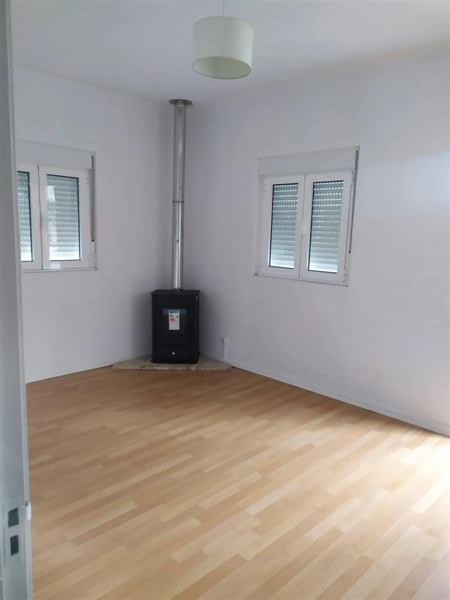 Moradia T2 para Venda em Fontoura Foto 9