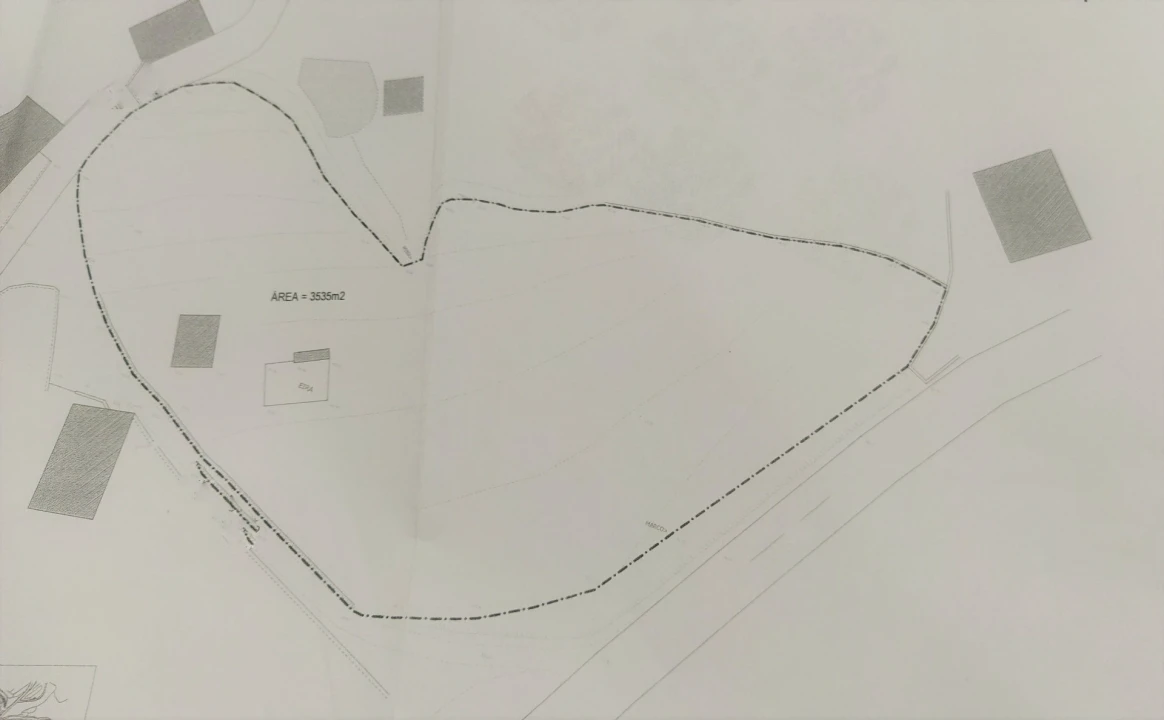 Terreno para Venda em Gondarem Foto 15