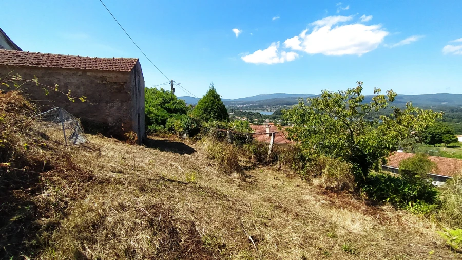 Terreno para Venda em Gondarem Foto 8