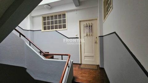 Apartamento T5 para Venda em Cedofeita, Santo Ildefonso, Sé, Miragaia, São Nicolau e Vitória