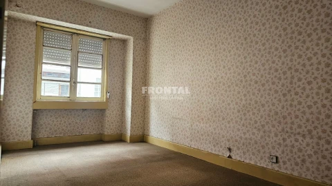 Apartamento T5 para Venda em Cedofeita, Santo Ildefonso, Sé, Miragaia, São Nicolau e Vitória