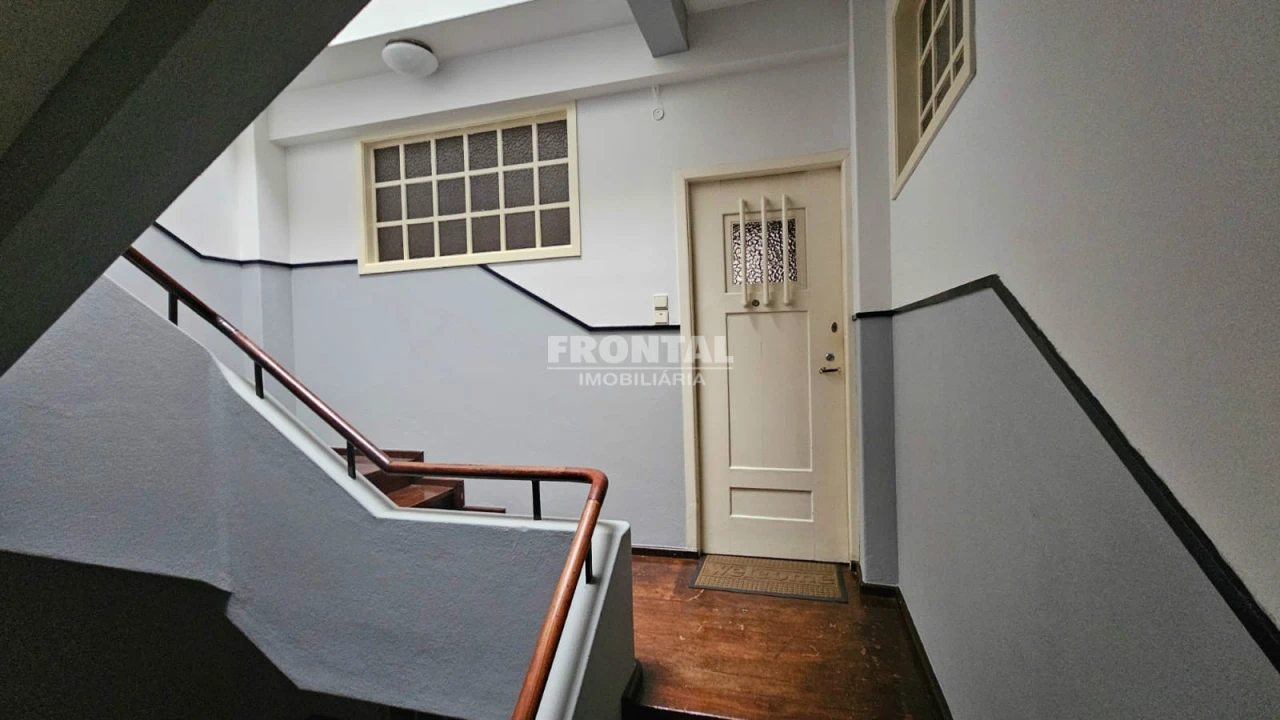 Apartamento T5 para Venda em Cedofeita, Santo Ildefonso, Sé, Miragaia, São Nicolau e Vitória Foto 1