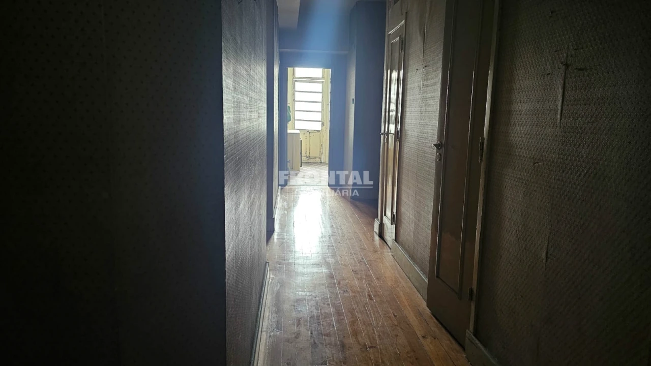 Apartamento T5 para Venda em Cedofeita, Santo Ildefonso, Sé, Miragaia, São Nicolau e Vitória Foto 4