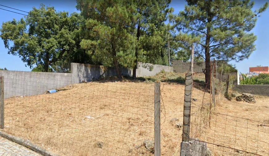 Terreno para Venda em Pedrouços Foto 3