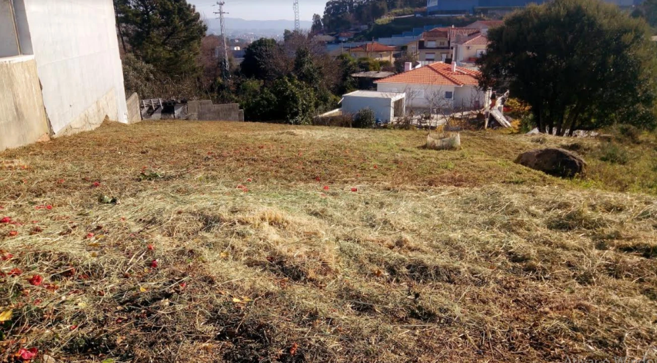 Terreno para Venda em Pedroso e Seixezelo Foto 1