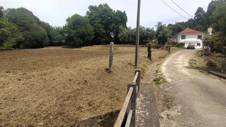 Terreno para Venda em Riba de Ancora Foto 2