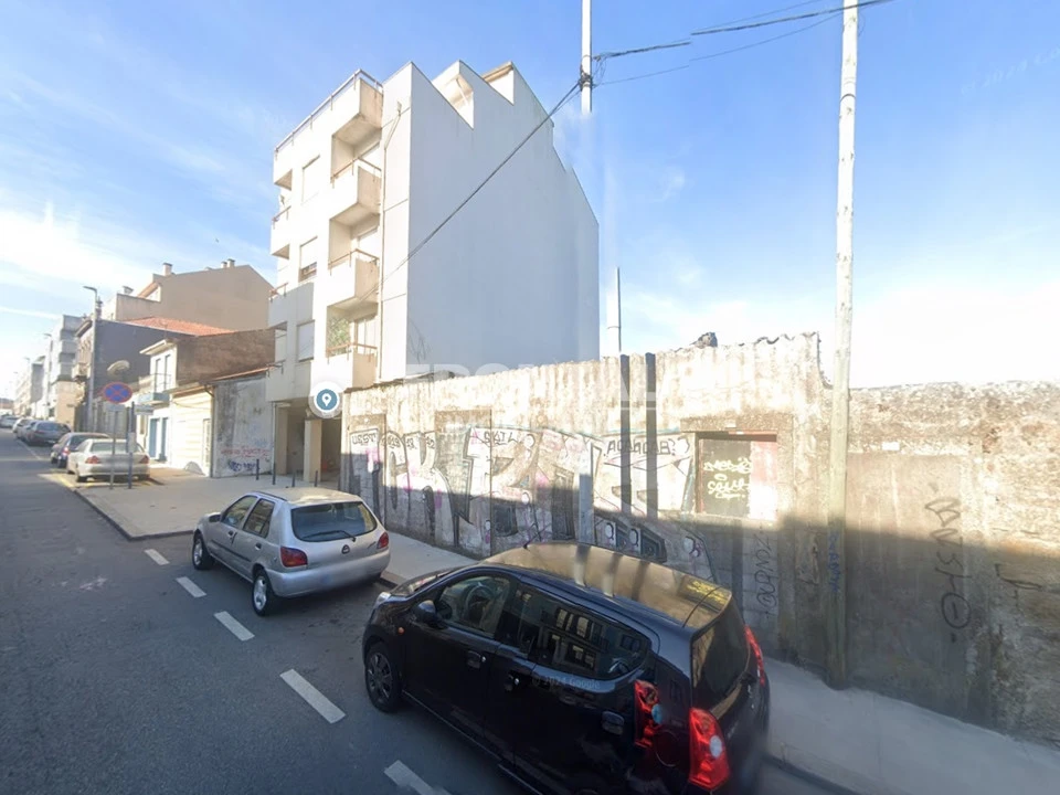 Terreno para Venda em São Mamede de Infesta e Senhora da Hora Foto 2