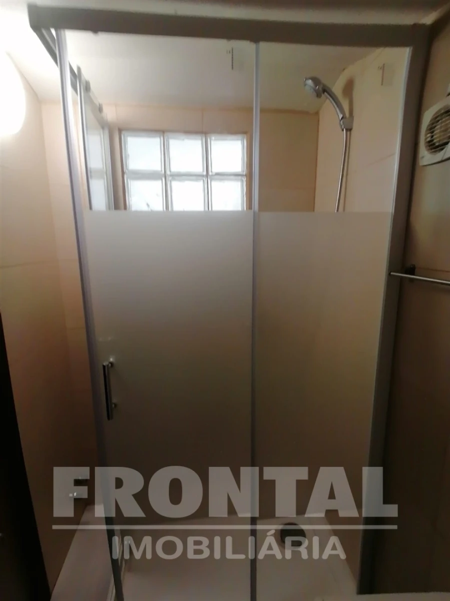 Moradia T3 para Venda em Cedofeita, Santo Ildefonso, Sé, Miragaia, São Nicolau e Vitória Foto 2