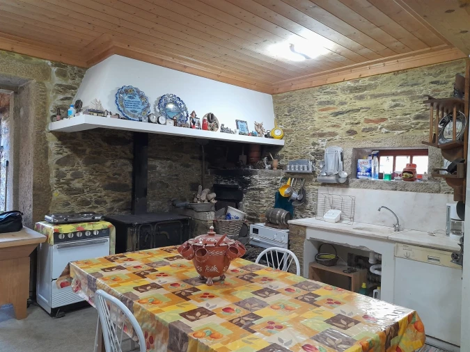 Moradia T5 para Venda em Venade e Azevedo Foto 13