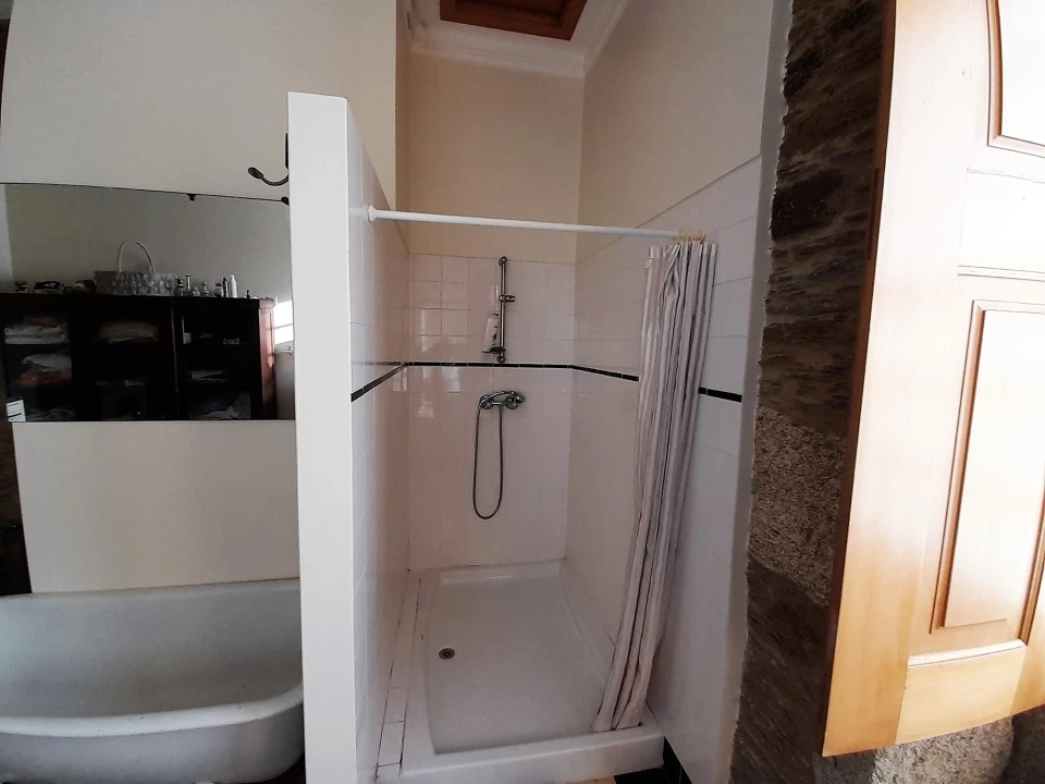 Moradia T5 para Venda em Venade e Azevedo Foto 27