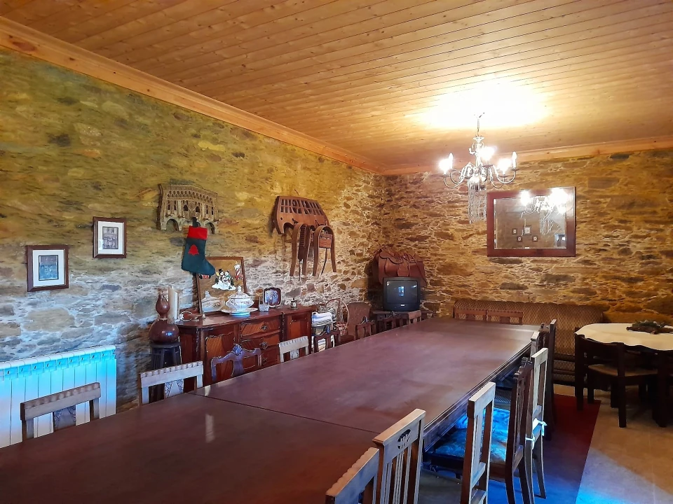 Moradia T5 para Venda em Venade e Azevedo Foto 18