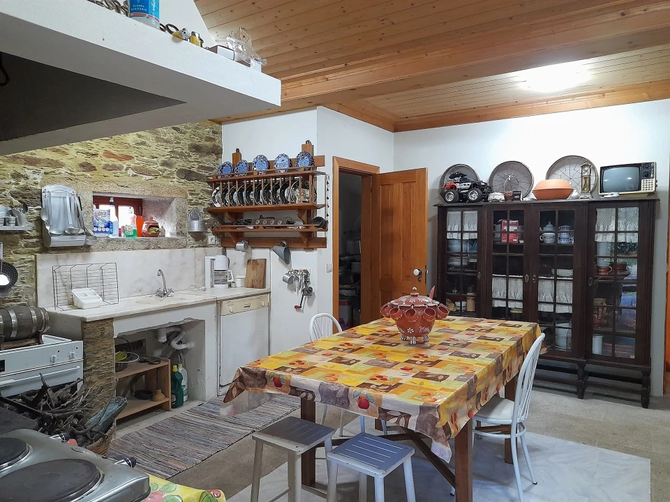 Moradia T5 para Venda em Venade e Azevedo Foto 12