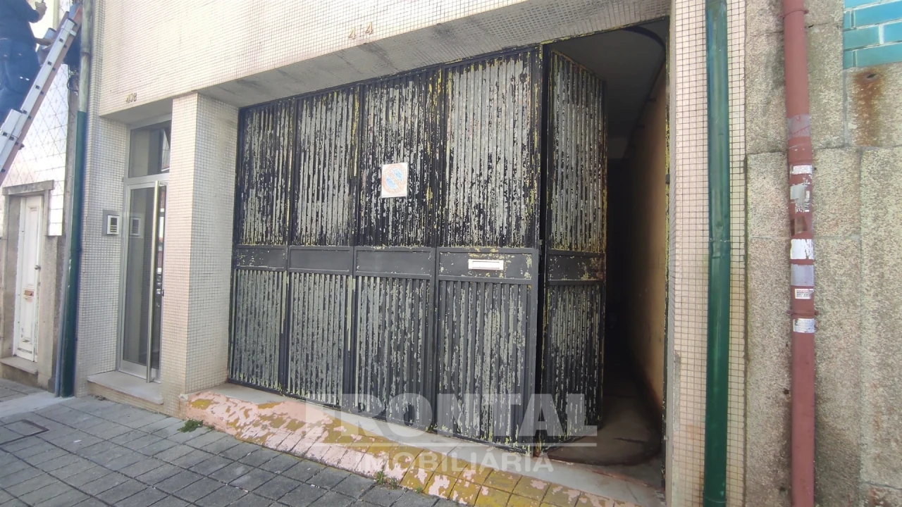 Armazém para Venda em Cedofeita, Santo Ildefonso, Sé, Miragaia, São Nicolau e Vitória Foto 1