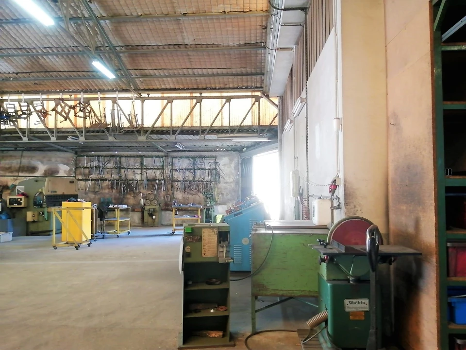 Armazém para Venda em Bougado (São Martinho e Santiago) Foto 23