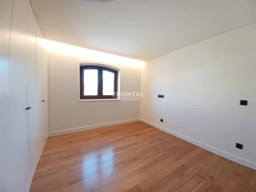 Moradia T5 para Venda em Gulpilhares e Valadares