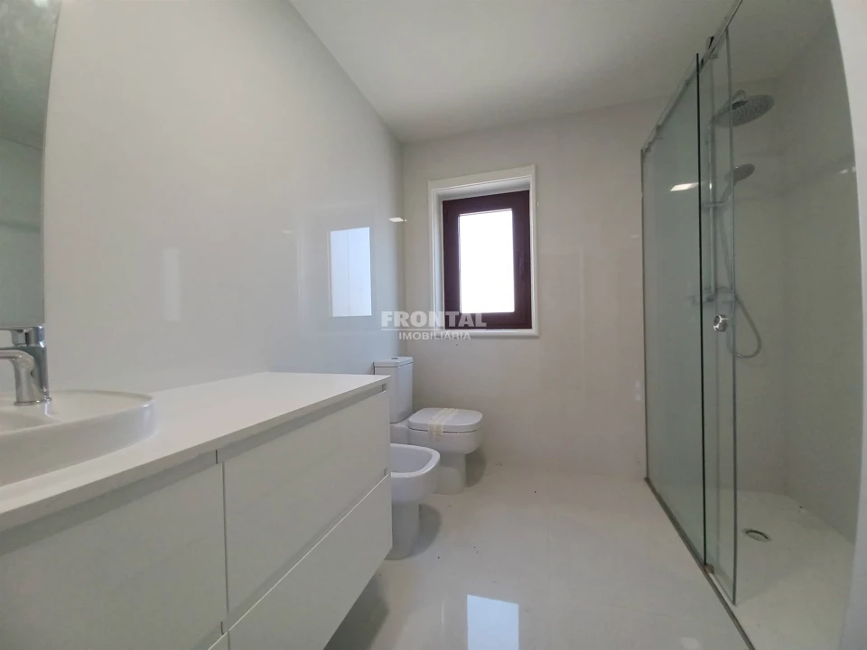 Moradia T5 para Venda em Gulpilhares e Valadares Foto 11