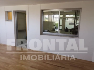 Loja para Venda em Campanhã